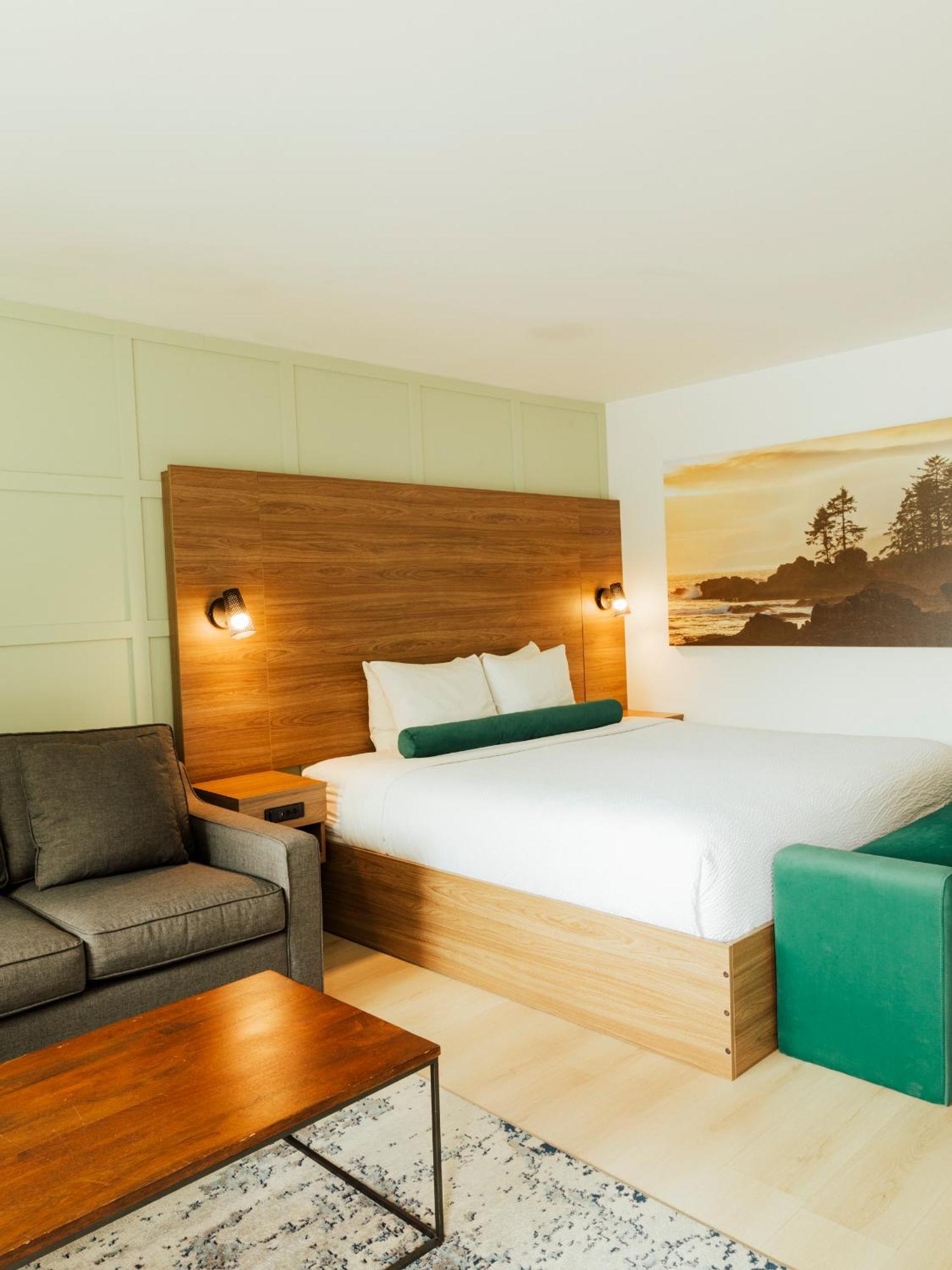 Ucluelet Wildwood Inn Exterior foto