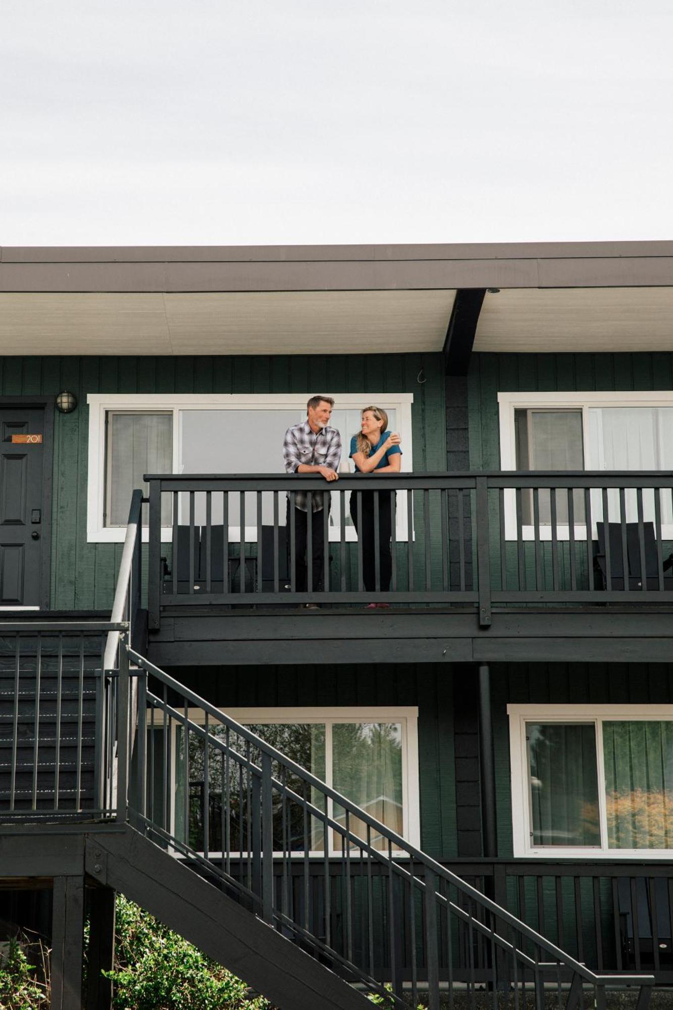 Ucluelet Wildwood Inn Exterior foto